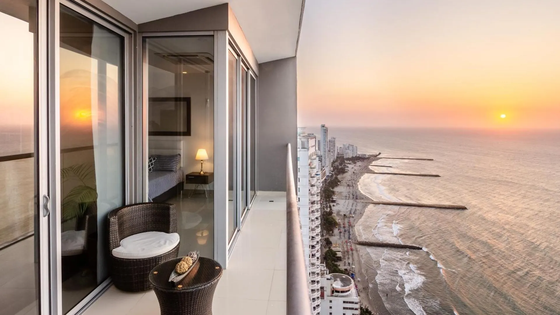 41st Fl Beach Condo in Bocagrande Cartagena